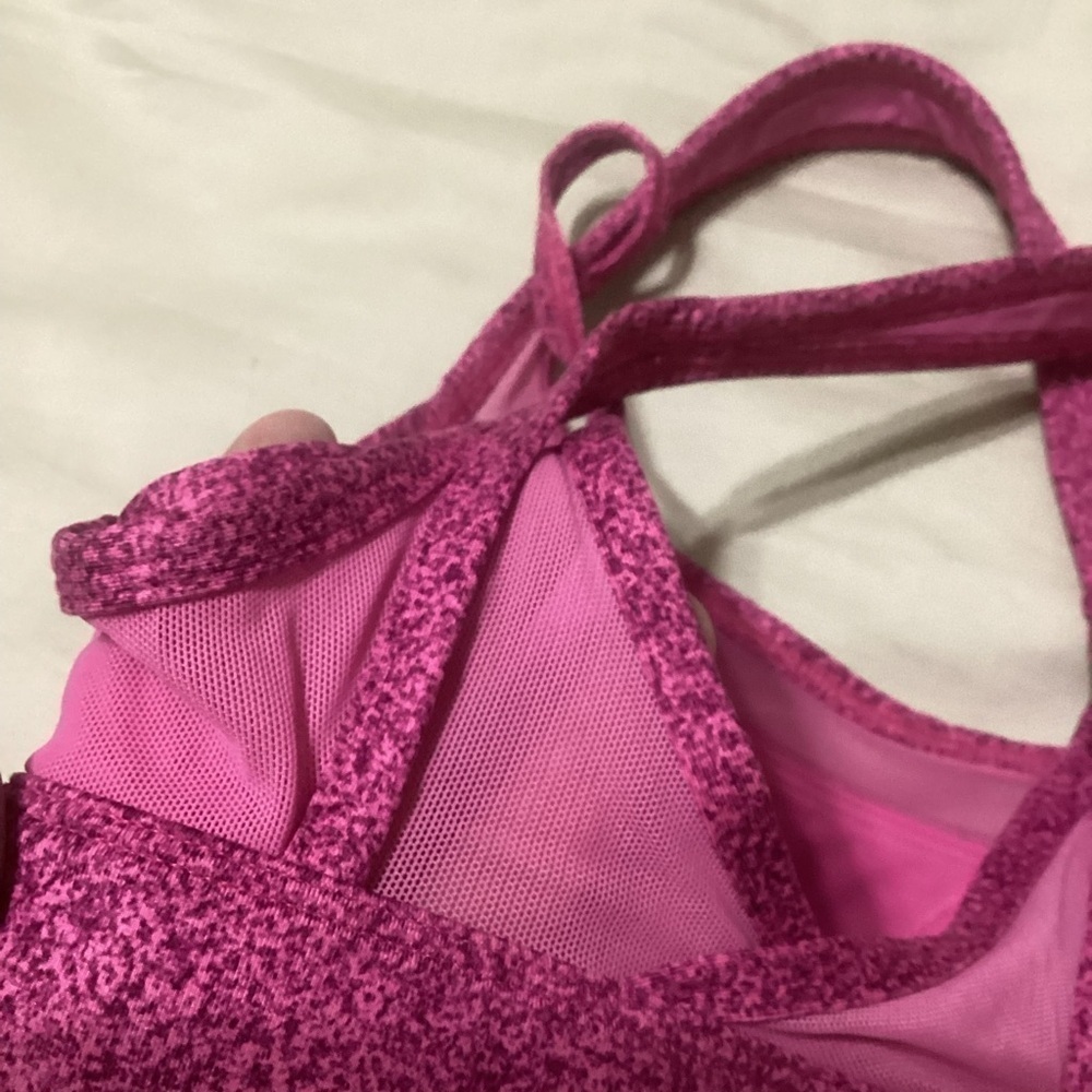Lululemon Get Down Bra size 4
Rio Mist Pink Paradise Red Grape / Pink Paradise - Picture 8 of 9